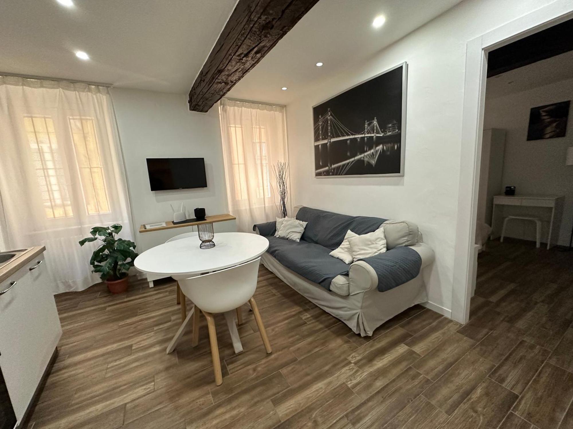 Ferienwohnung Residenza Castellazzo Ivrea Exterior foto